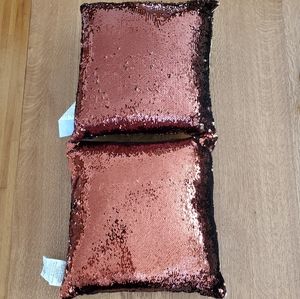 Set of 2 Magic Sequin Mainstay pillows